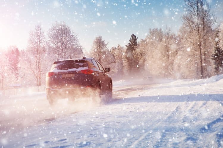 An image uploaded to Strapi called Snow_Chain_750x500