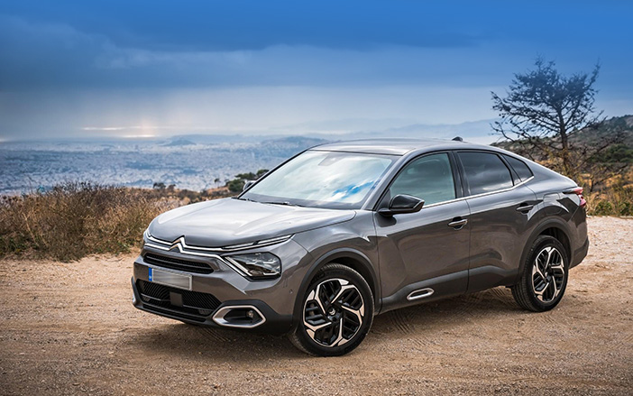 Experience the automatic version of the Citroen C4 X!