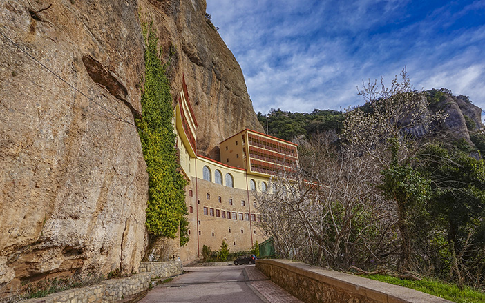 The road to Agia Lavra Monastery in Kalavryta