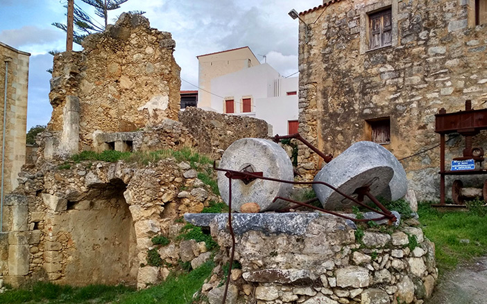 The stone houses in Maroula