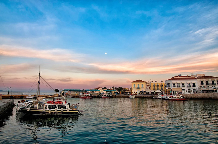 Explore Porto Heli by car!