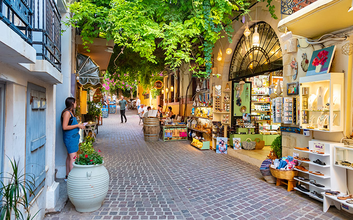 Walk in the Old Port and the Old Town